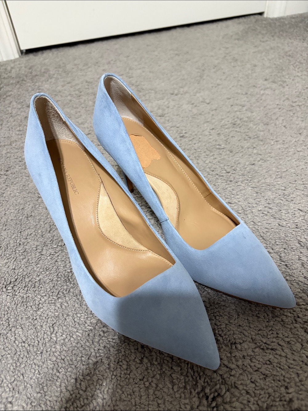 Banana Republic pointed-toe pumps crafted in a pale blue suede